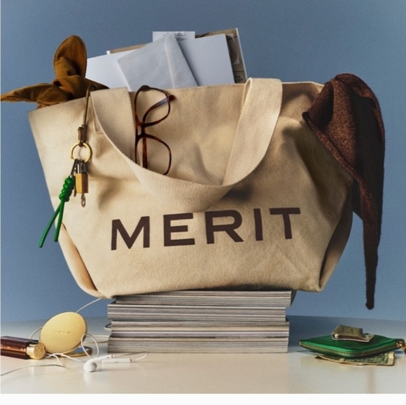 Merit Cream Crossbody Bag - Picture 2 of 7